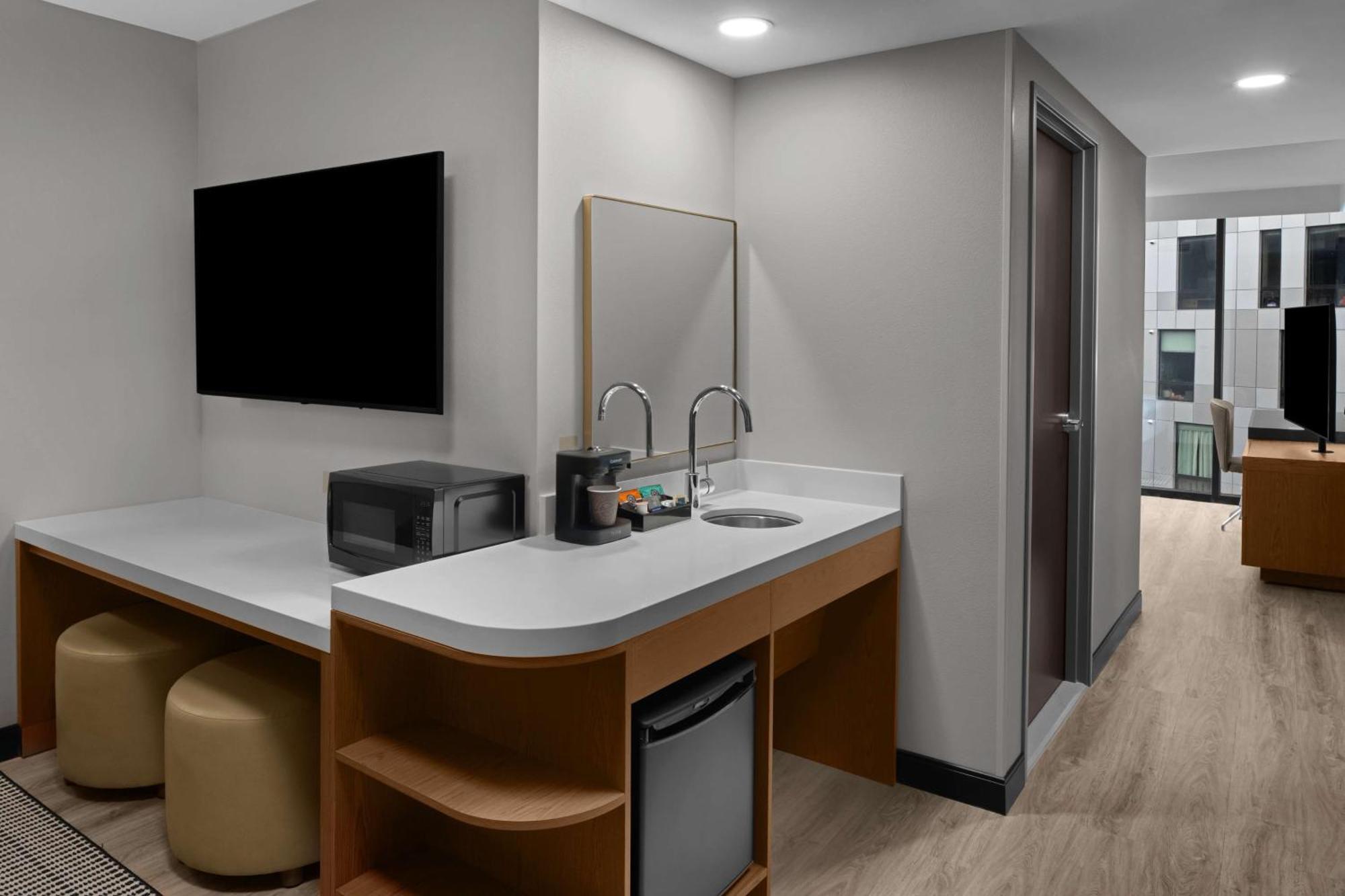 Embassy Suites By Hilton Madison Downtown Ngoại thất bức ảnh